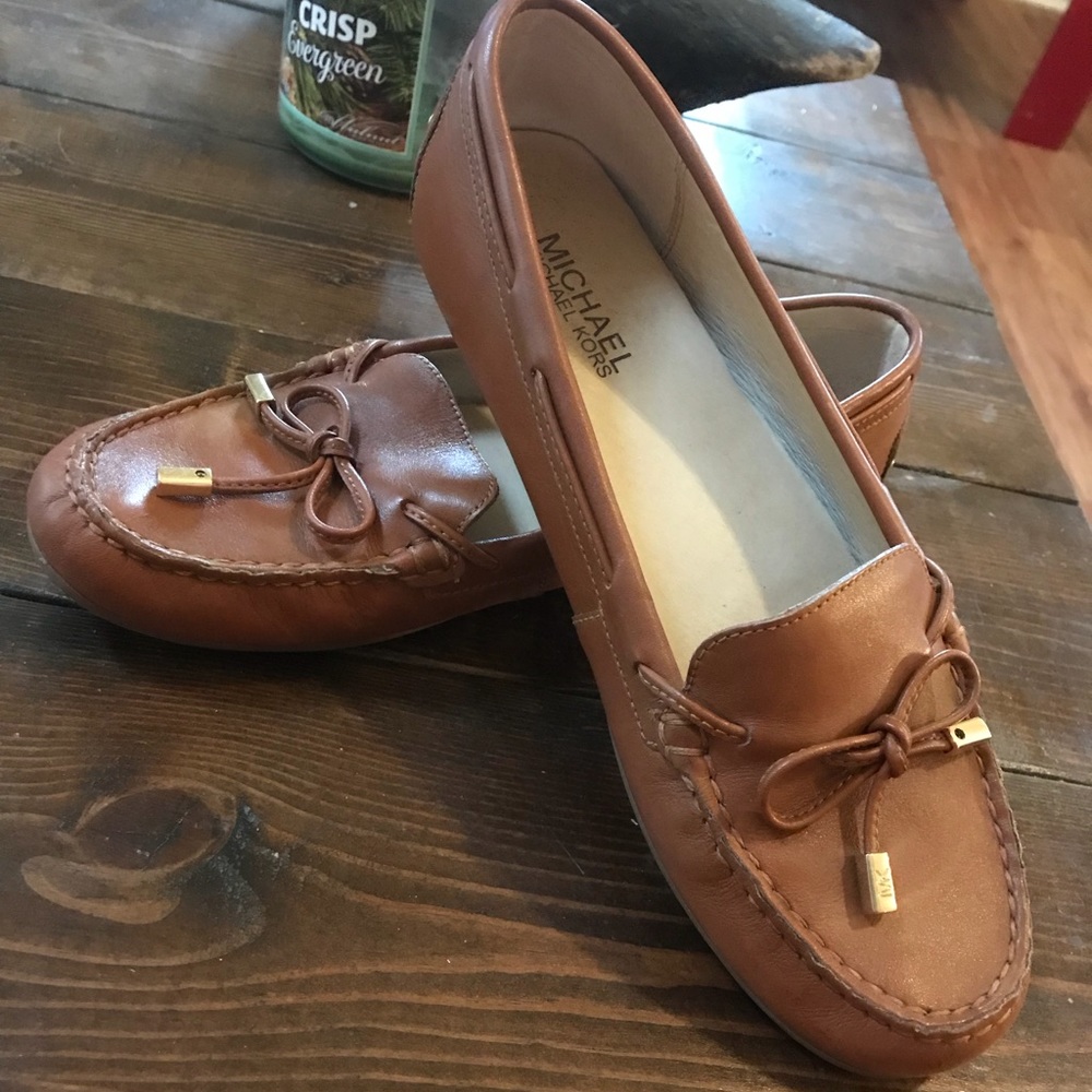Michael Kora flats